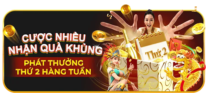 Người chơi golf đang đánh bóng trên sân xanh với logo ok8386 nhà cái.